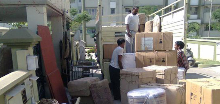 Loading and Unloading in Raiganj